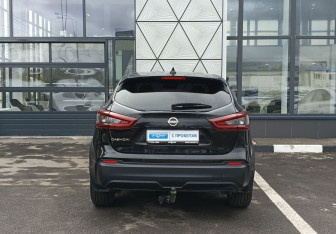 Подержанный автомобиль Nissan Qashqai 2021 года (6 фото)
