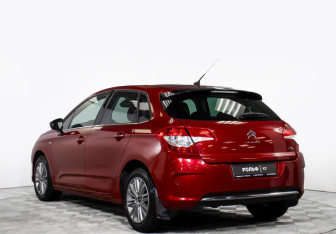 Подержанный автомобиль Citroen C4 Hatchback 2012 года (5 фото)