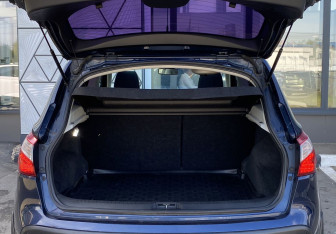Подержанный автомобиль Nissan Qashqai 2012 года (10 фото)