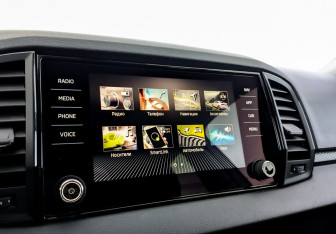 Подержанный автомобиль Skoda Karoq 2021 года (26 фото)