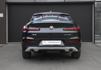 Подержанный автомобиль BMW X4 2019 года (6 фото)