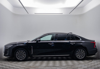 Подержанный автомобиль Hongqi H5 2024 года (8 фото)
