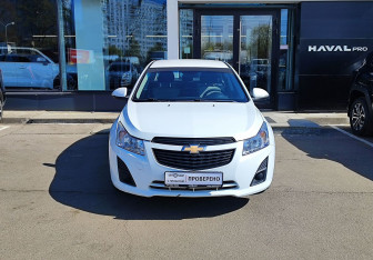 Подержанный автомобиль Chevrolet Cruze Sedan 2015 года (2 фото)