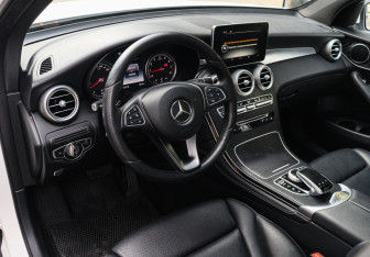 Подержанный автомобиль Mercedes-Benz GLC Coupe 2016 года (12 фото)
