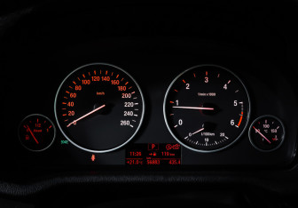 Подержанный автомобиль BMW X4 2018 года (16 фото)