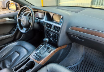 Подержанный автомобиль Audi A4 Sedan 2015 года (11 фото)