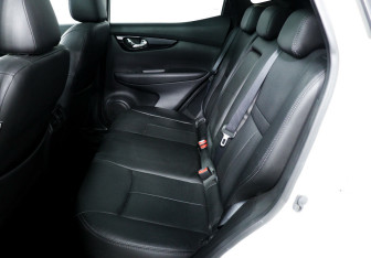 Подержанный автомобиль Nissan Qashqai 2015 года (13 фото)