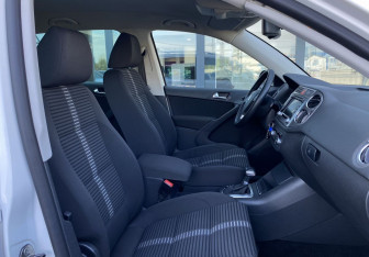 Подержанный автомобиль Volkswagen Tiguan 2010 года (20 фото)