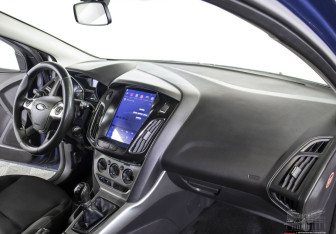 Подержанный автомобиль Ford Focus Wagon 2012 года (7 фото)