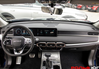 Подержанный автомобиль Jetour X70 2025 года (6 фото)