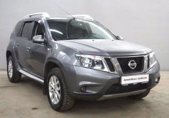 Подержанный автомобиль Nissan Terrano 2018 года (3 фото)