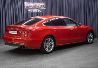 Подержанный автомобиль Audi S5 Liftback 2014 года (5 фото)