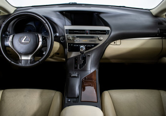 Подержанный автомобиль Lexus RX 2012 года (11 фото)