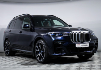 Подержанный автомобиль BMW X7 2022 года (3 фото)
