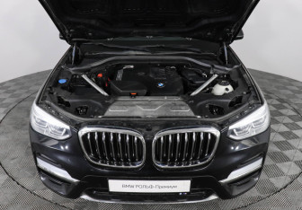 Подержанный автомобиль BMW X3 2020 года (10 фото)