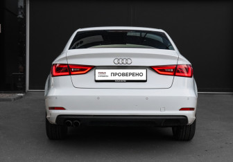 Подержанный автомобиль Audi A3 Sedan 2015 года (5 фото)