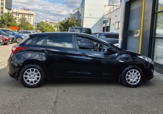 Подержанный автомобиль Hyundai i30 Hatchback 2013 года (4 фото)