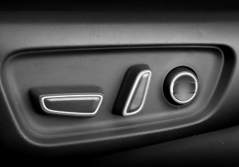 Подержанный автомобиль Toyota Camry Sedan 2024 года (20 фото)