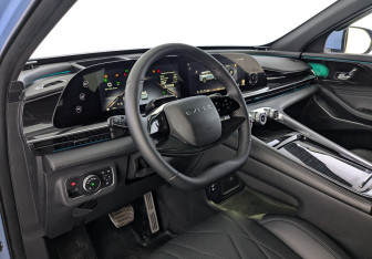 Подержанный автомобиль Exeed RX 2023 года (19 фото)