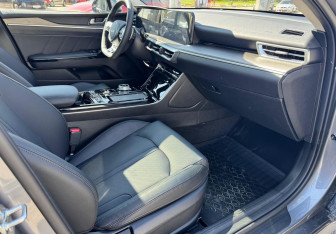 Новый Kia K5 2025 (13 фото)