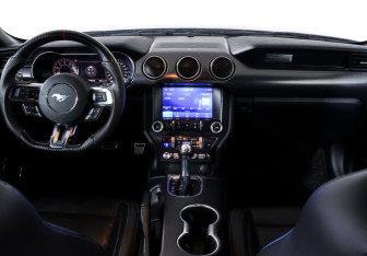 Подержанный автомобиль Ford Mustang Coupe 2022 года (12 фото)