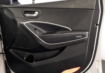Подержанный автомобиль Hyundai Santa Fe 2018 года (25 фото)