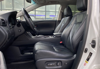 Подержанный автомобиль Lexus RX 2012 года (15 фото)