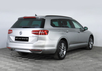 Подержанный автомобиль Volkswagen Passat Wagon 2017 года (3 фото)