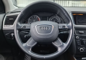 Подержанный автомобиль Audi Q5 2015 года (16 фото)