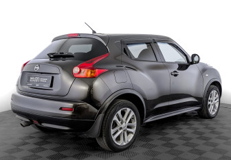 Подержанный автомобиль Nissan Juke 2012 года (5 фото)