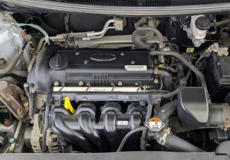 Подержанный автомобиль Kia Rio Hatchback 2016 года (9 фото)