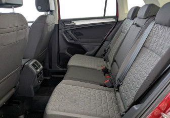 Подержанный автомобиль Volkswagen Tiguan 2021 года (12 фото)