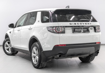 Подержанный автомобиль Land Rover Discovery Sport 2018 года (7 фото)