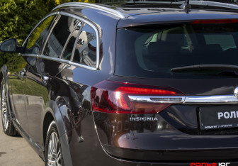 Подержанный автомобиль Opel Insignia Wagon 2014 года (29 фото)