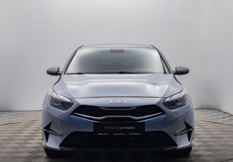 Подержанный автомобиль Kia Ceed Hatchback 2021 года (8 фото)