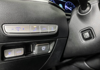 Подержанный автомобиль Kia K900 2019 года (15 фото)