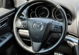 Подержанный автомобиль Mazda 6 Sedan 2010 года (14 фото)