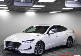 Подержанный автомобиль Hyundai Sonata 2020 года (25 фото)