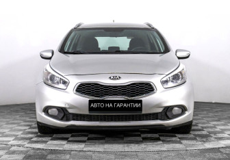 Подержанный автомобиль Kia Ceed Wagon 2015 года (2 фото)
