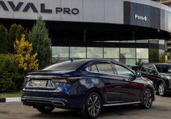 Подержанный автомобиль Omoda S5 2023 года (4 фото)