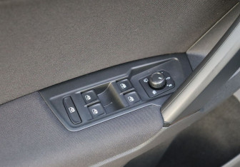 Подержанный автомобиль Volkswagen Tiguan 2019 года (11 фото)