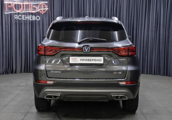 Подержанный автомобиль Changan CS75 2022 года (6 фото)