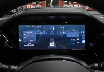 Подержанный автомобиль Geely Monjaro 2023 года (13 фото)