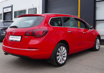 Подержанный автомобиль Opel Astra Wagon 2013 года (5 фото)