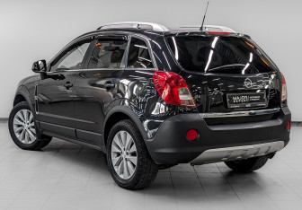 Подержанный автомобиль Opel Antara 2015 года (6 фото)