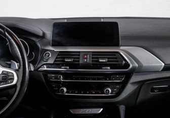 Подержанный автомобиль BMW X4 2018 года (13 фото)