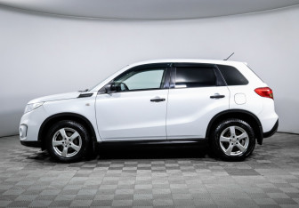 Подержанный автомобиль Suzuki Vitara 2018 года (8 фото)