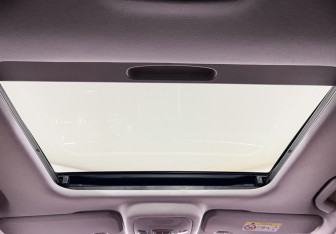 Подержанный автомобиль Omoda C5 2022 года (14 фото)