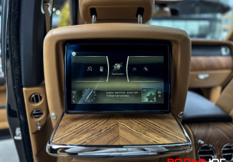 Подержанный автомобиль Rolls-Royce Cullinan 2019 года (20 фото)