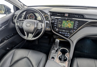 Подержанный автомобиль Toyota Camry Sedan 2020 года (30 фото)